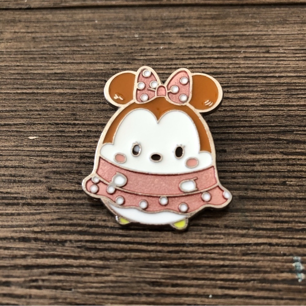 Disney Official Trading Pin: Disney Hong Kong Ufufy: Minne Mouse